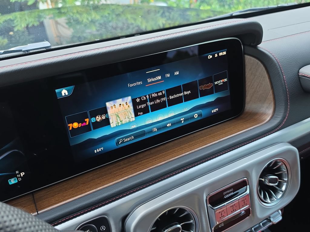Used 2025 Mercedes-Benz G 63 AMG 4MATIC image 25