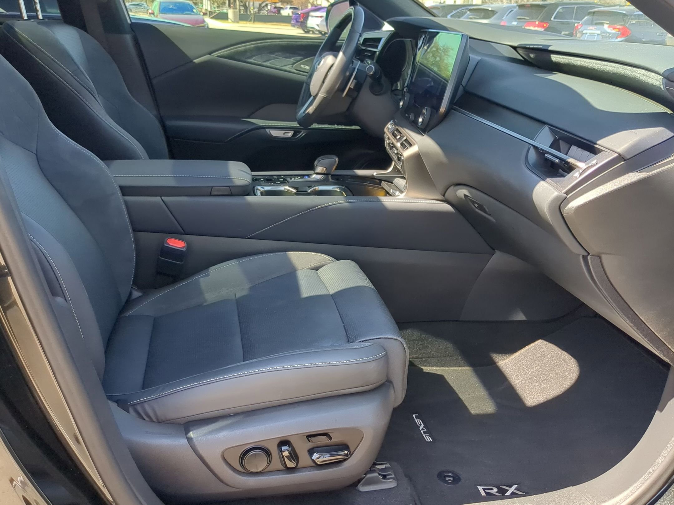 Used 2024 Lexus RX 350 FWD image 24