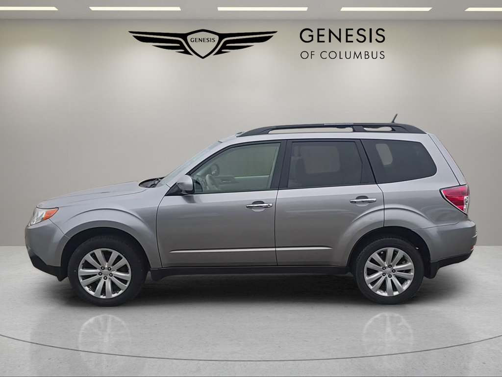 Used 2011 Subaru Forester 2.5X Premium w/ All-Weather Pkg AWD/4WD image 2