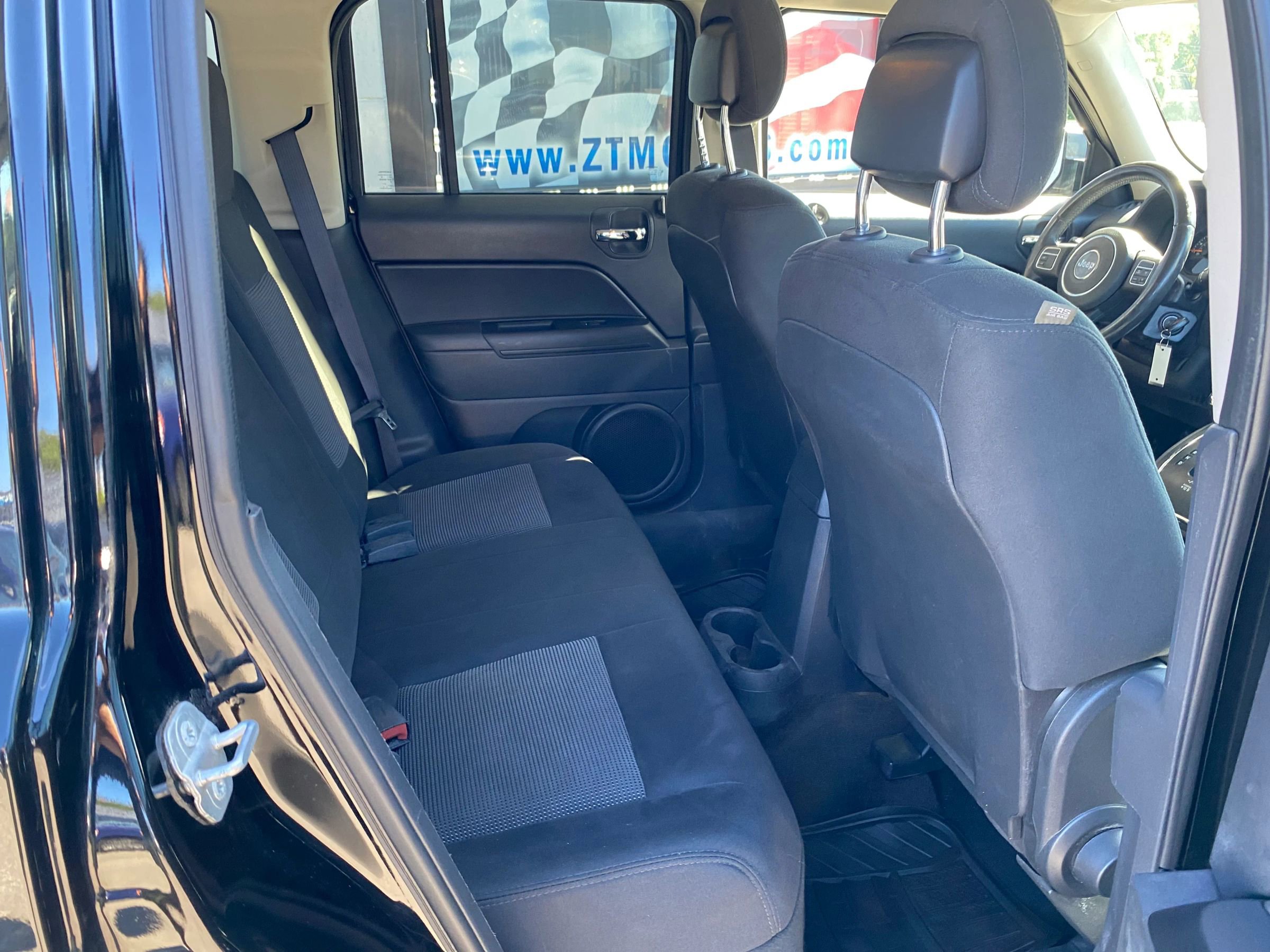 Used 2014 Jeep Patriot Latitude w/ Sun/Sound Group image 11