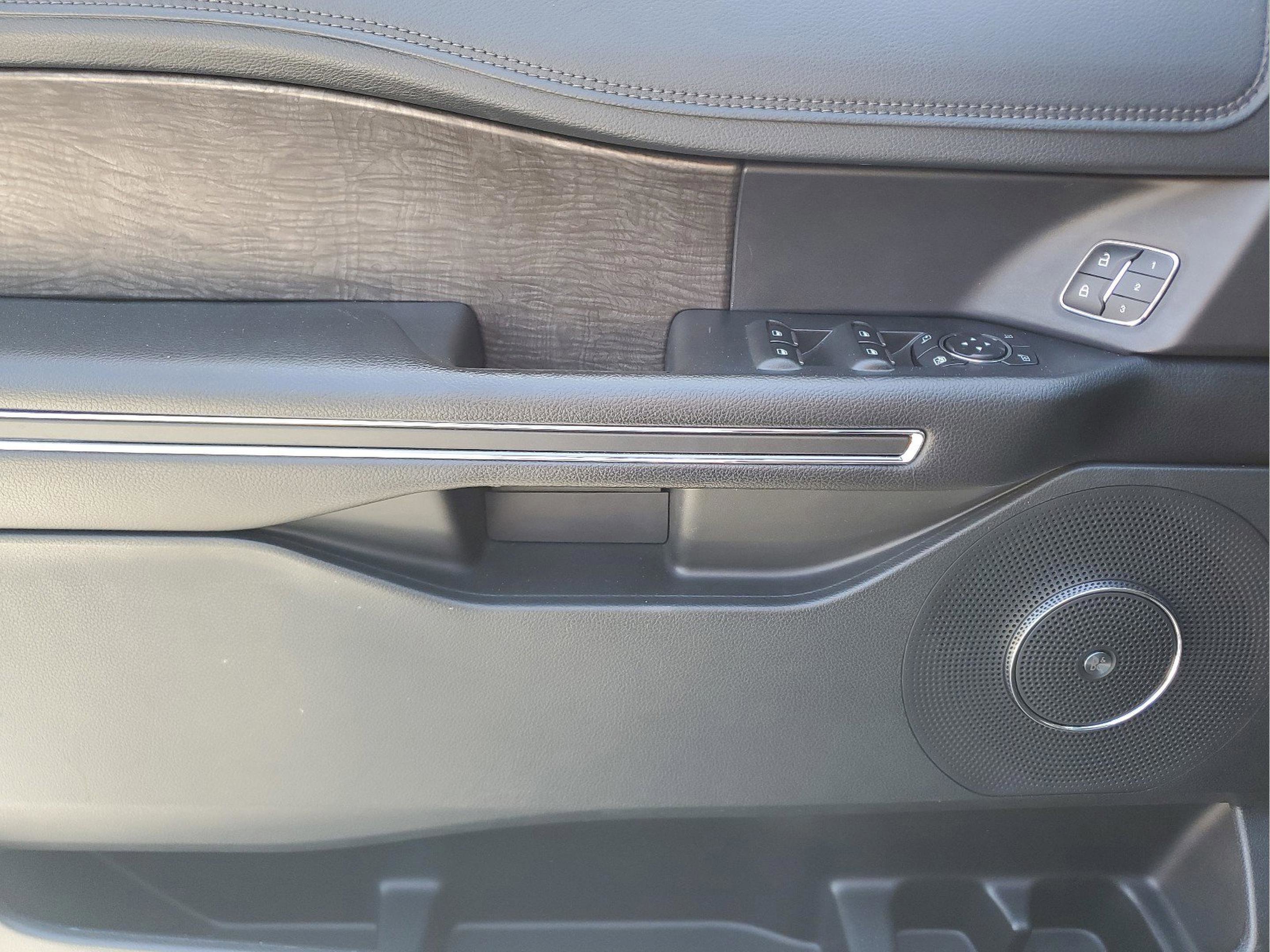 Used 2020 Ford Expedition Limited w/ Equipment Group 301A image 14