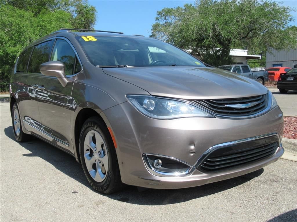Used 2018 Chrysler Pacifica Touring-L
