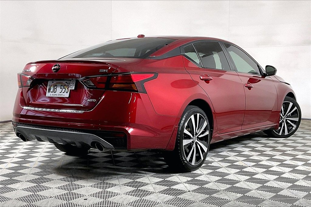 Used 2021 Nissan Altima 2.5 SR w/ SR Premium Package image 10