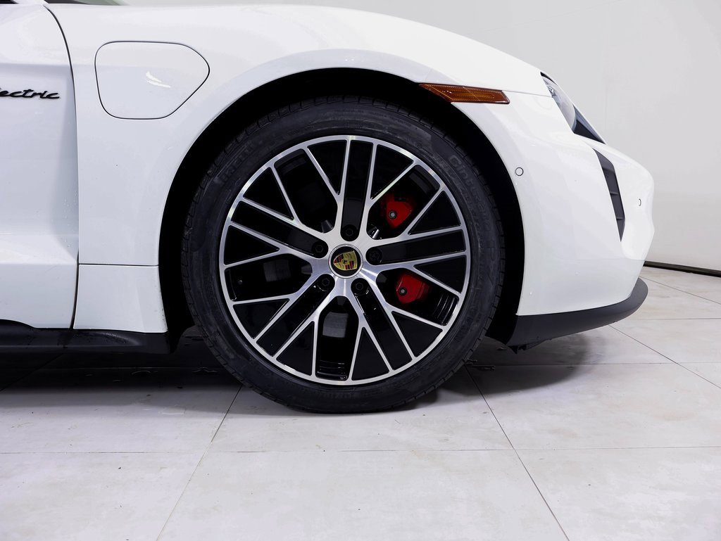 Certified 2024 Porsche Taycan GTS image 24