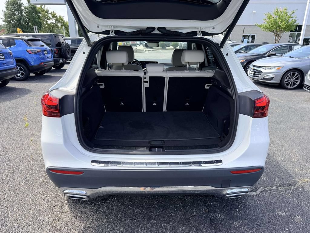 Used 2025 Mercedes-Benz GLA 250 4MATIC image 11