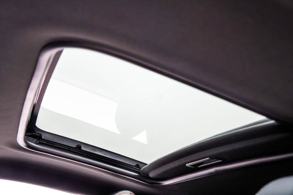 Used 2022 Chevrolet Camaro SS RWD image 18