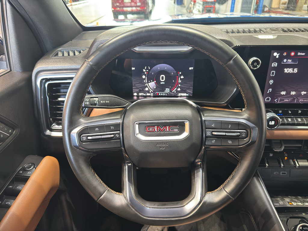 Used 2023 GMC Canyon AT4 w/ AT4 Premium Package AWD/4WD image 9