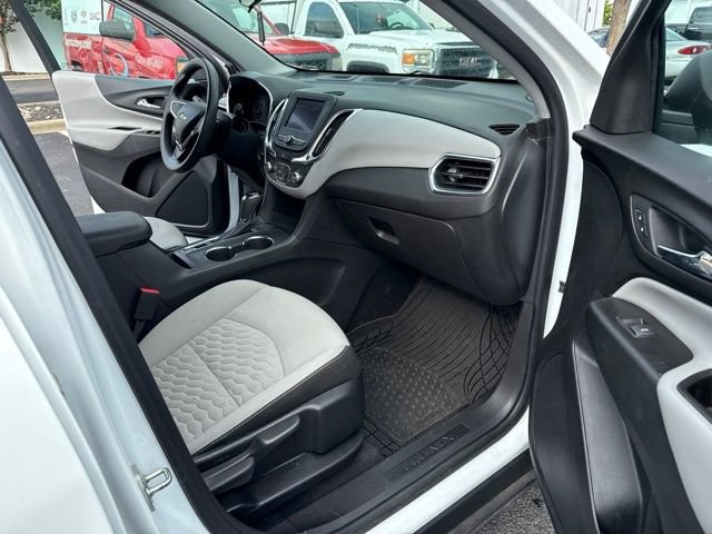 Used 2020 Chevrolet Equinox LS w/ LS Convenience Package FWD image 15