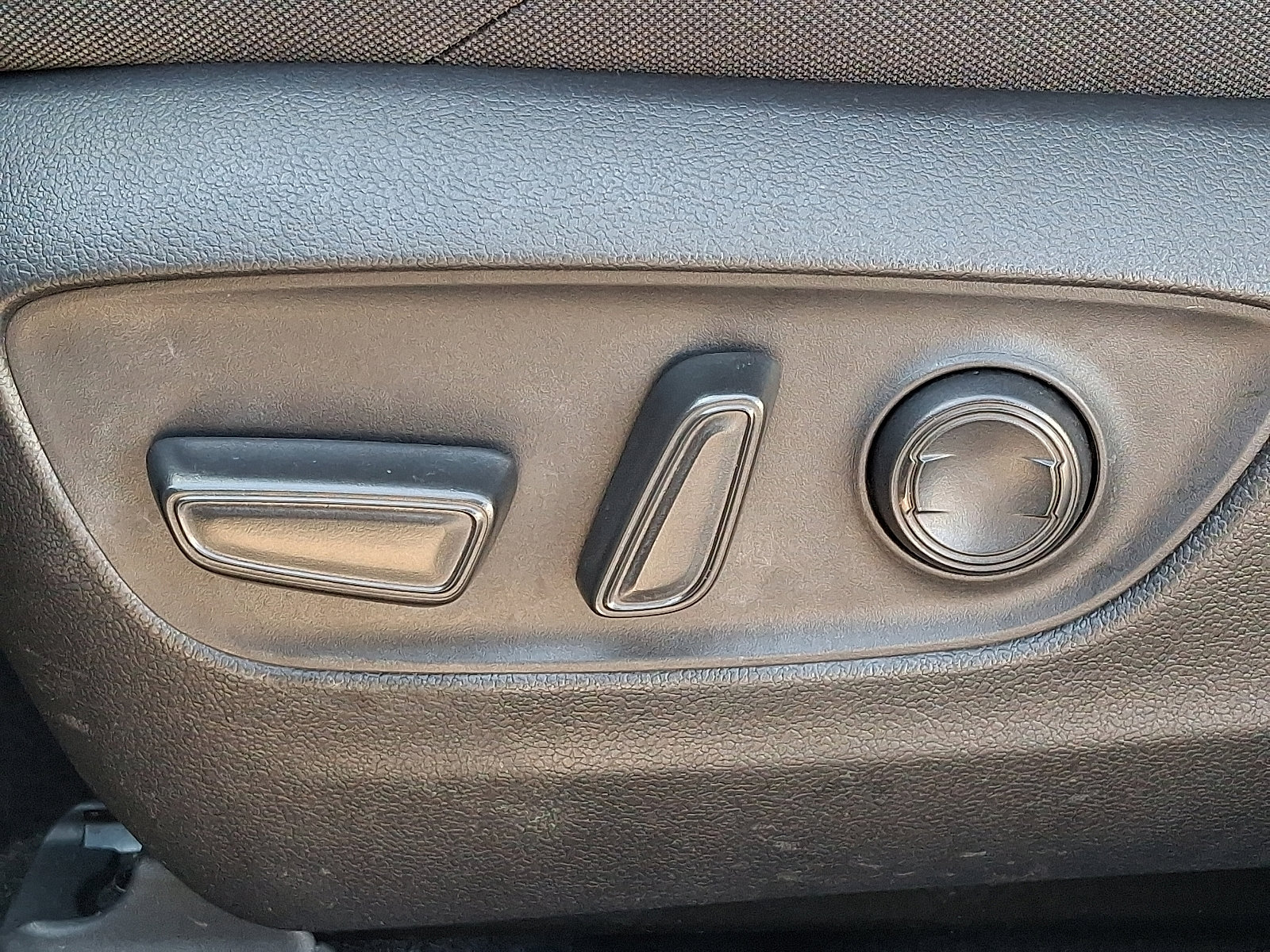 Certified 2023 Toyota Venza LE image 27