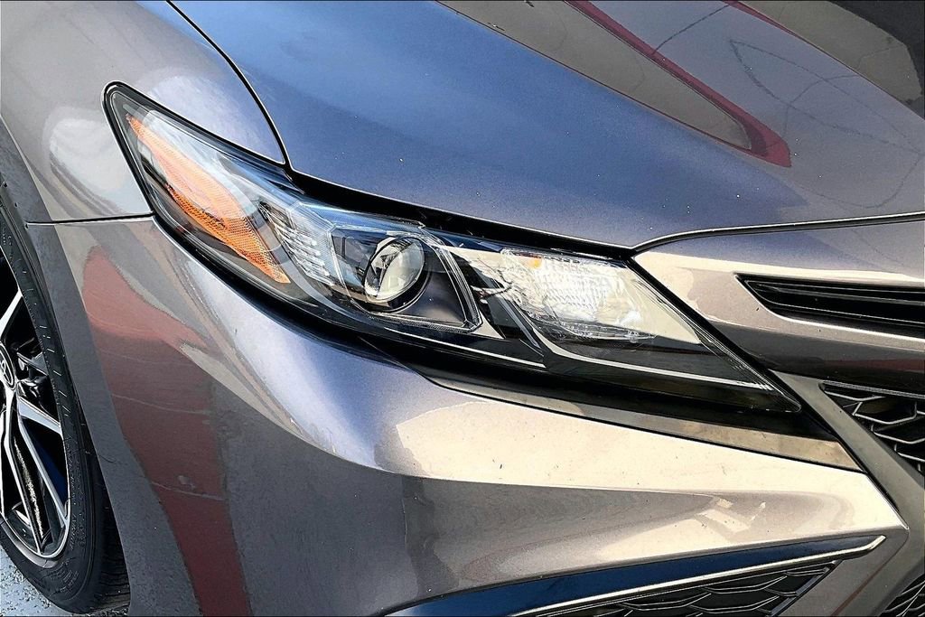 Certified 2022 Toyota Camry SE w/ Convenience Package image 29