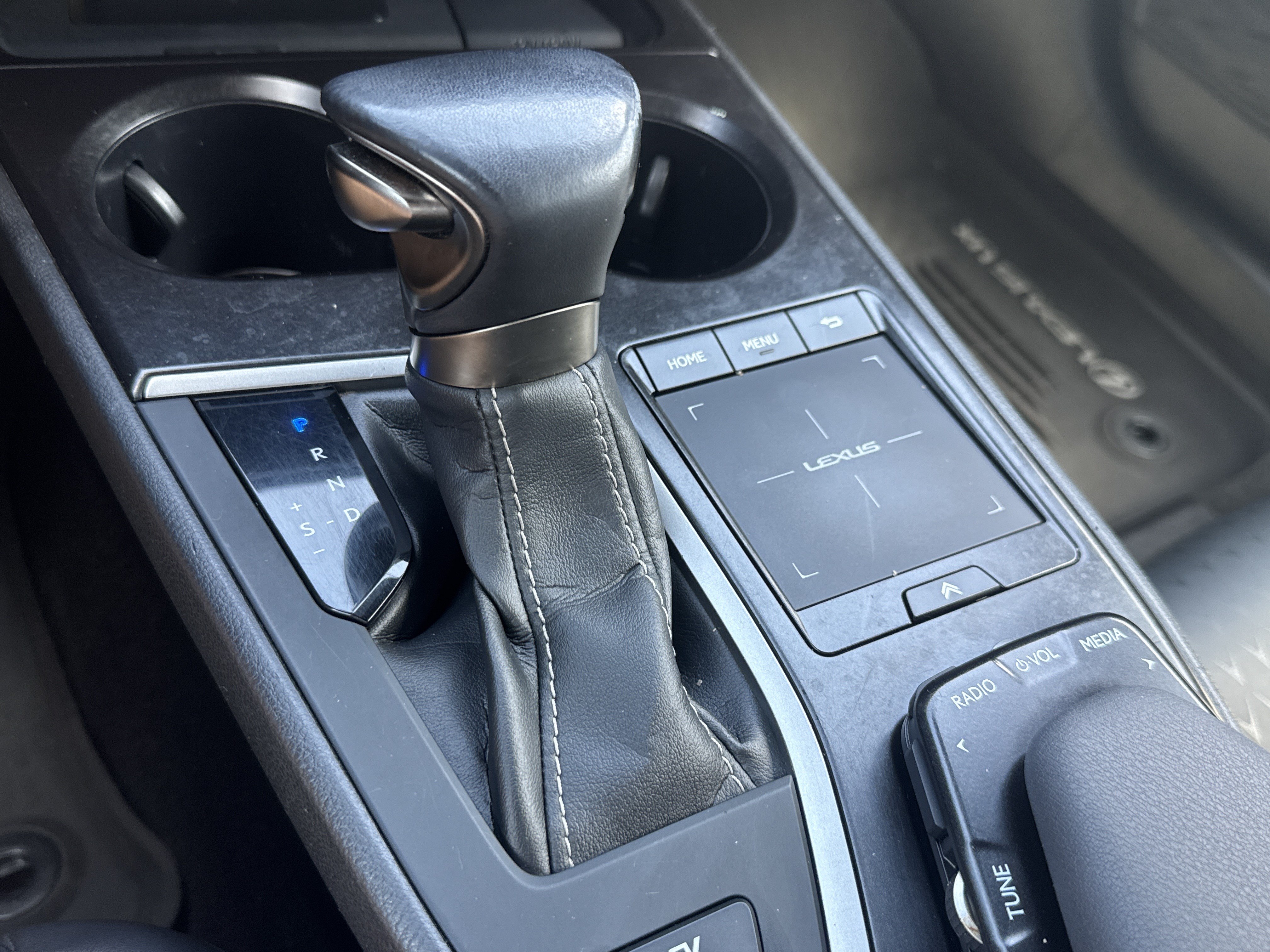 Used 2022 Lexus UX 250h AWD/4WD image 21