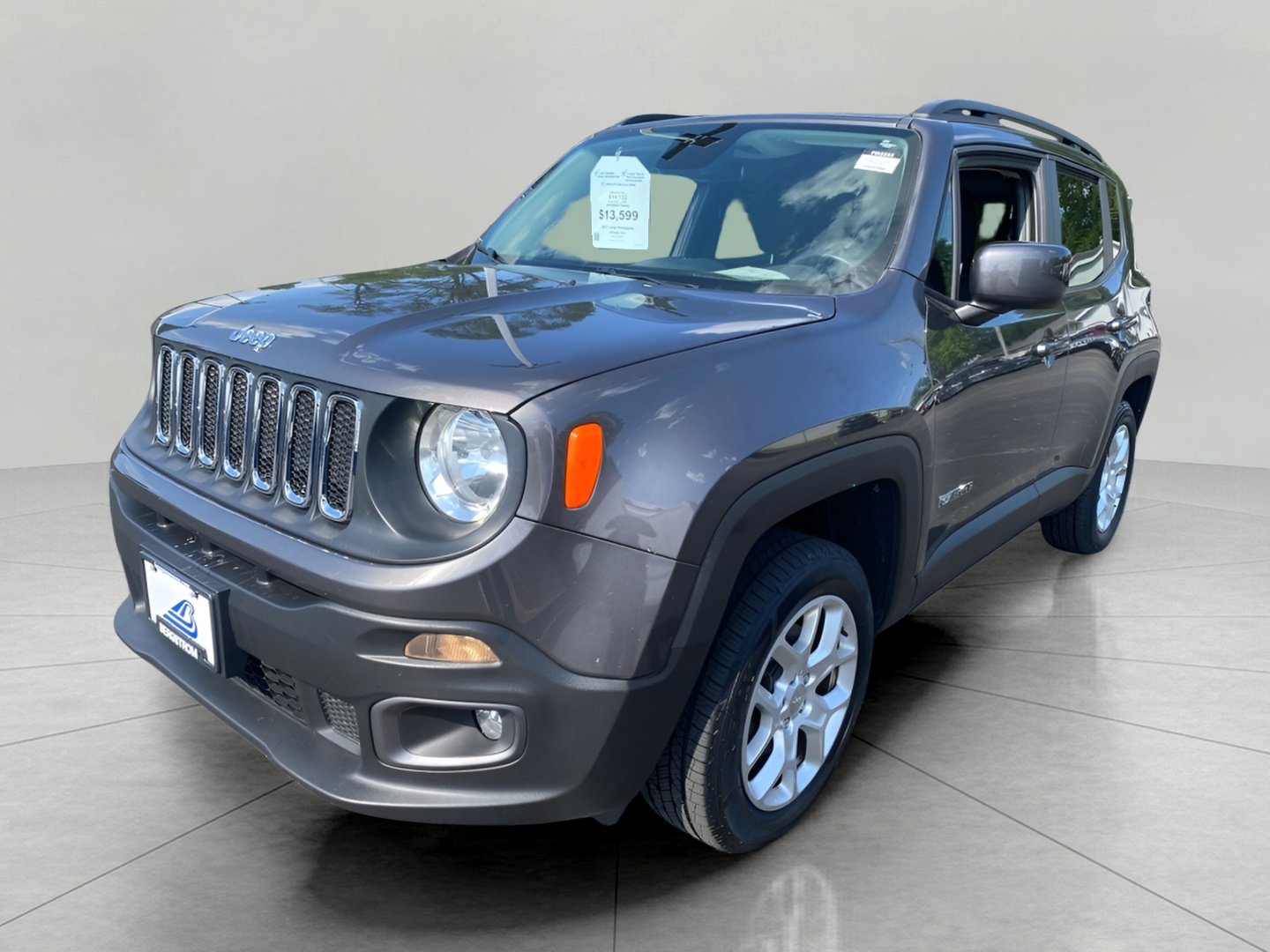 Used 2017 Jeep Renegade Latitude AWD/4WD image 5