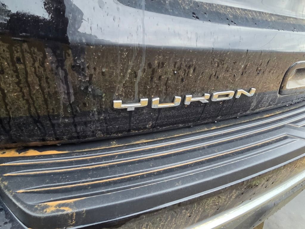 Used 2023 GMC Yukon Denali AWD/4WD image 9