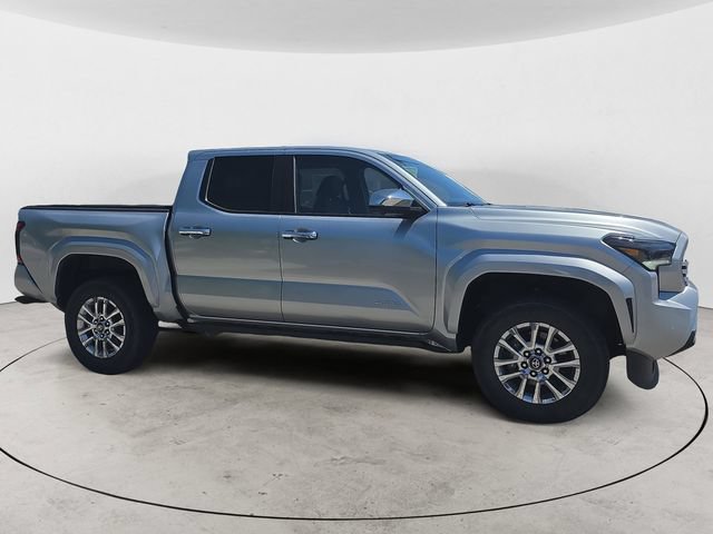 Used 2024 Toyota Tacoma Limited w/ Limited Package (LT) AWD/4WD image 6