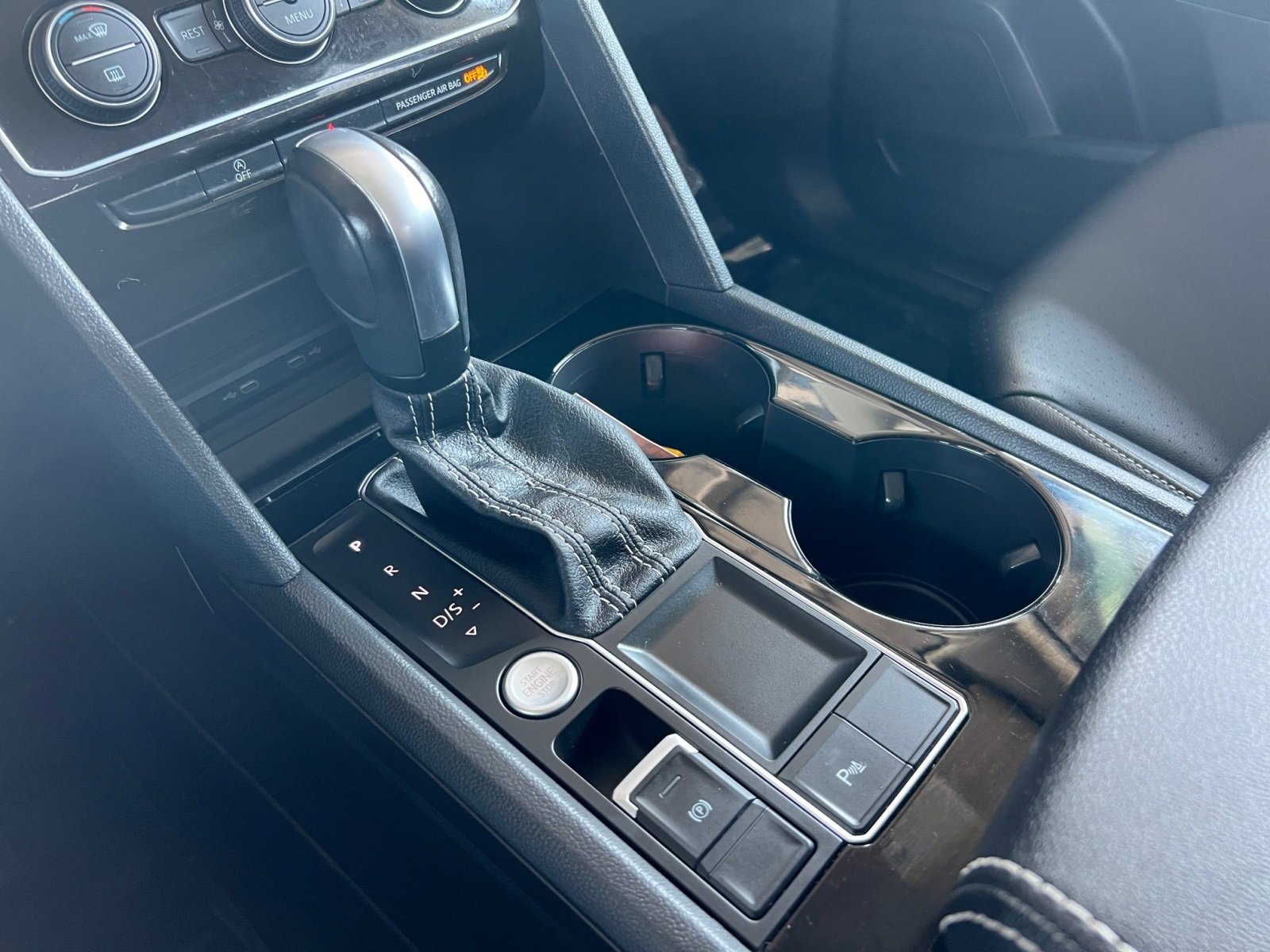 Used 2023 Volkswagen Atlas SE image 20