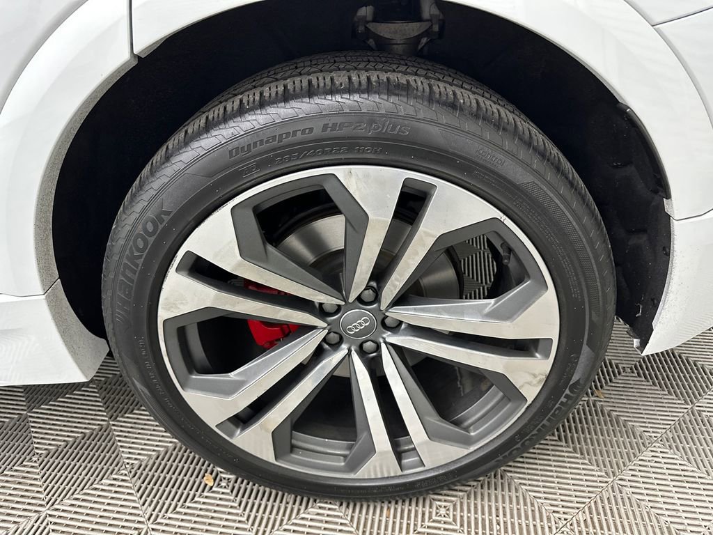 Used 2019 Audi Q8 Premium Plus w/ Premium Plus AWD/4WD image 23