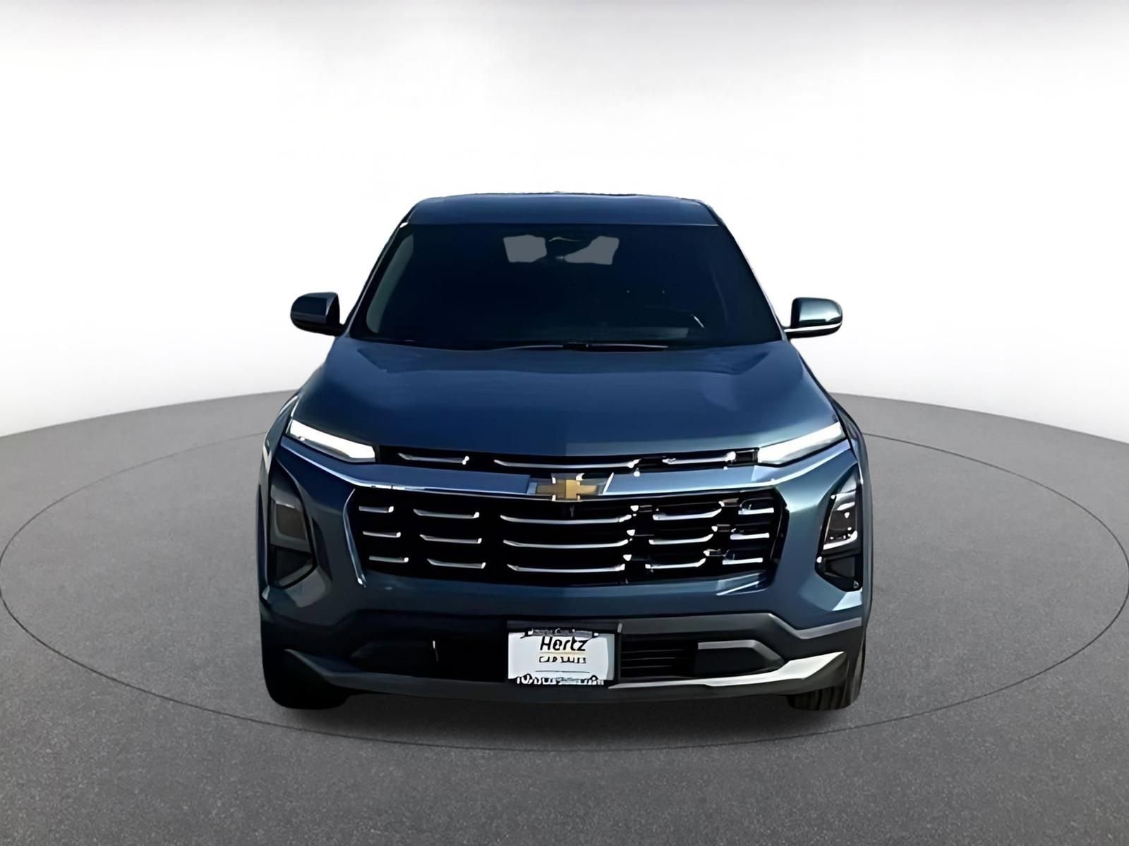 Used 2025 Chevrolet Equinox LT image 3