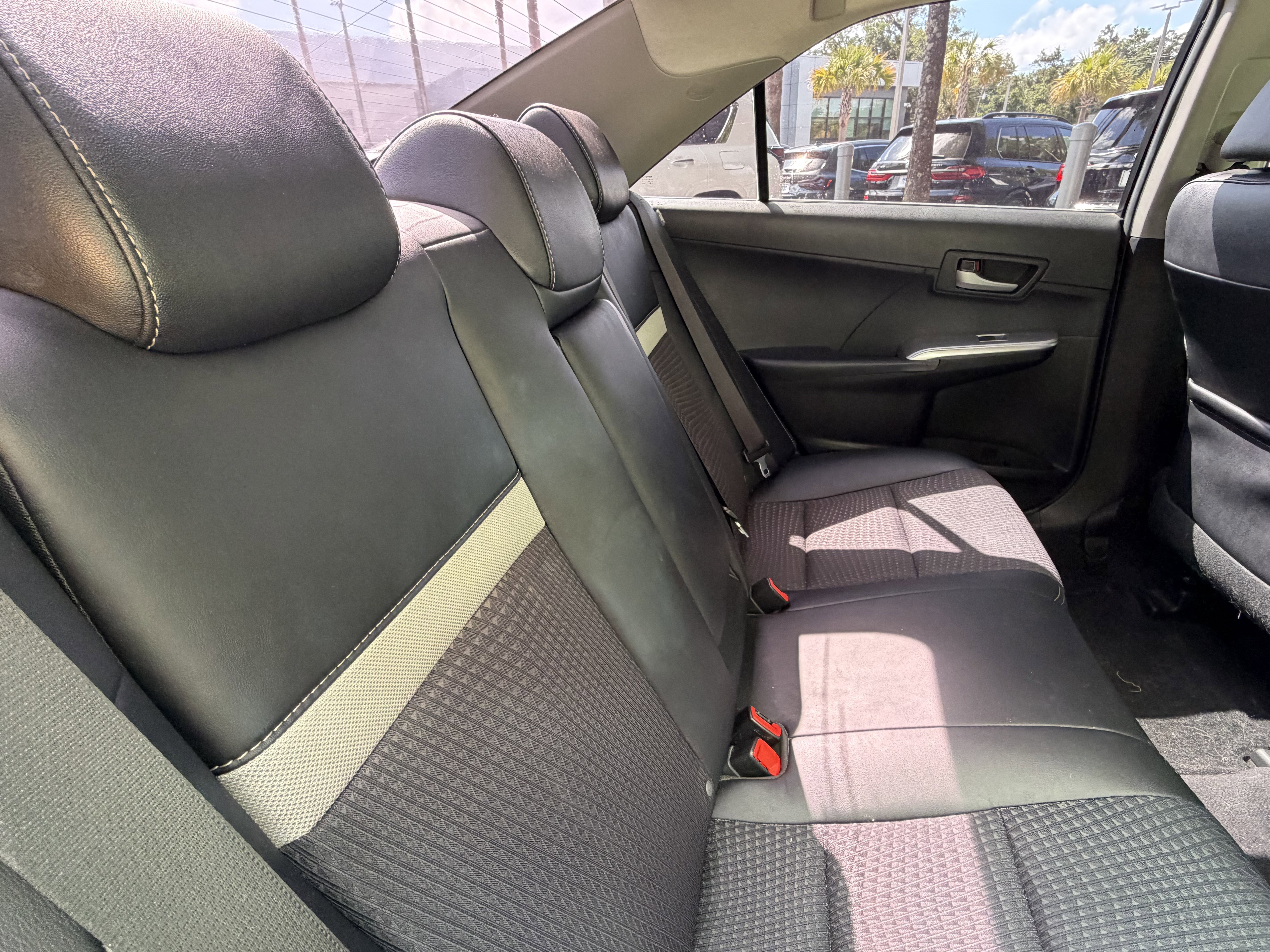 Used 2013 Toyota Camry SE FWD image 36