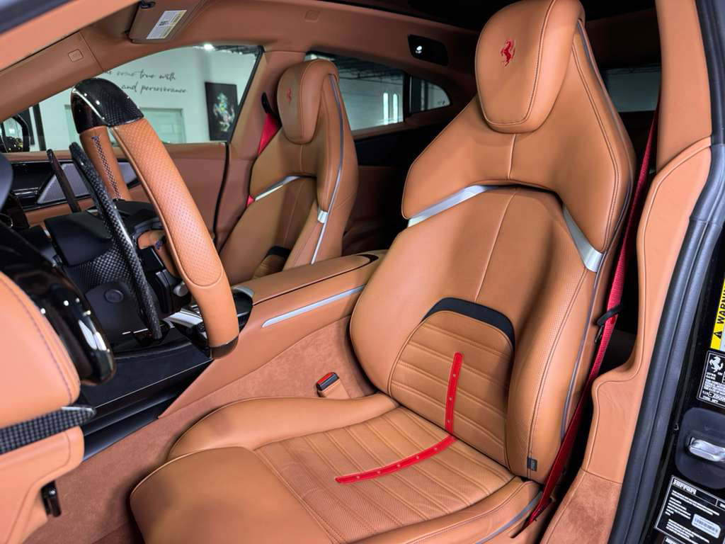 Used 2024 Ferrari Purosangue image 10