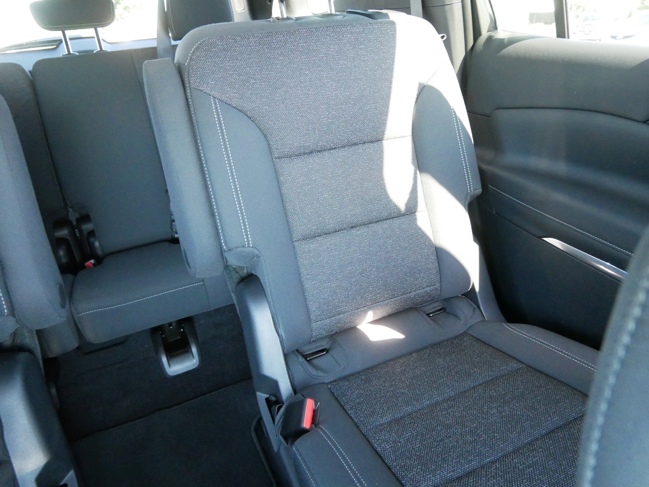 Used 2025 Chevrolet Traverse LT image 14