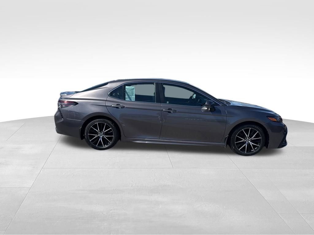 Used 2024 Toyota Camry SE AWD/4WD image 7
