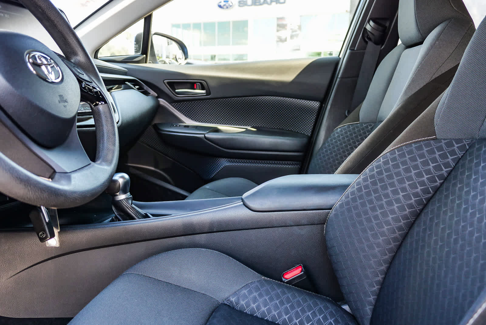 Used 2020 Toyota C-HR LE image 16