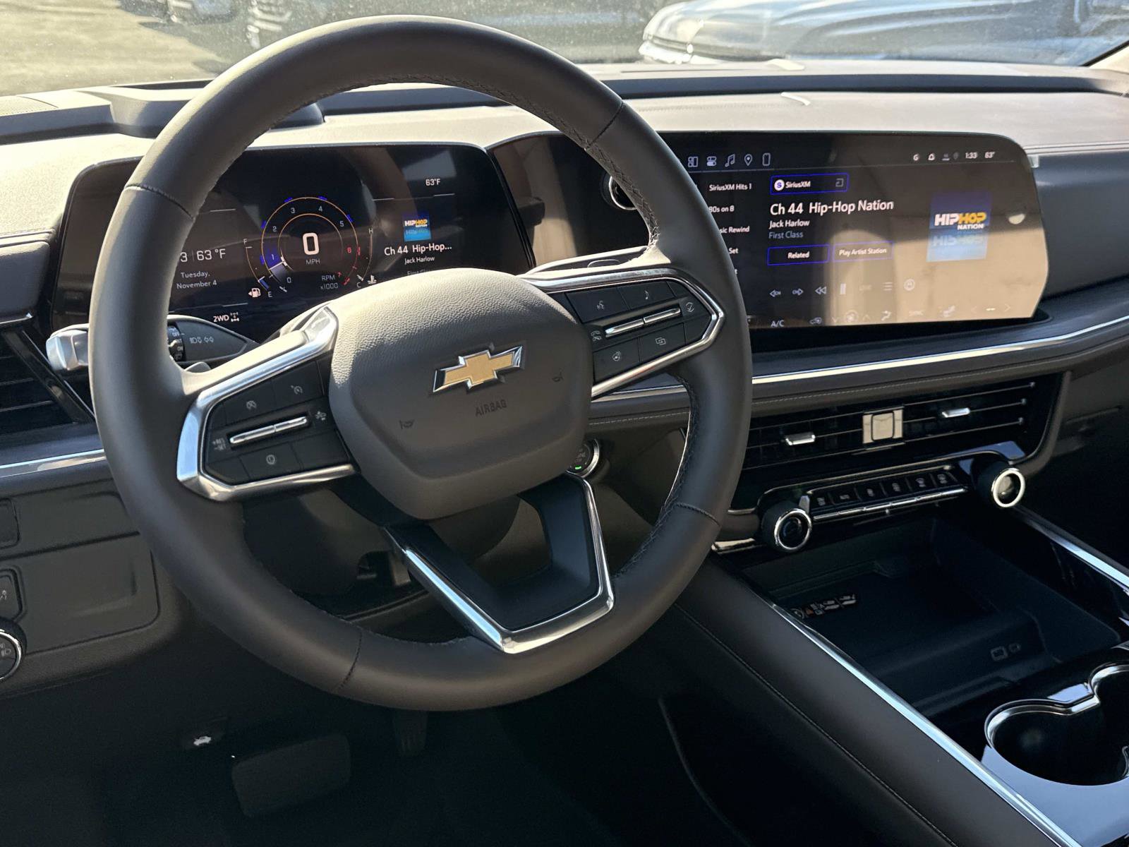 New 2026 Chevrolet Suburban LT w/ Comfort Package image 2