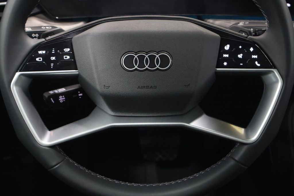 Used 2025 Audi Q5 Premium Plus w/ Premium Plus image 17