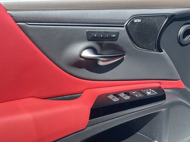Used 2024 Lexus ES 300h F Sport w/ Accessory Package (Z2) image 14