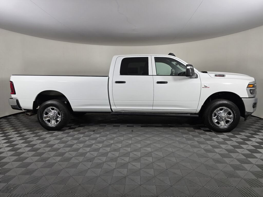 Used 2025 RAM 3500 Tradesman AWD/4WD image 2