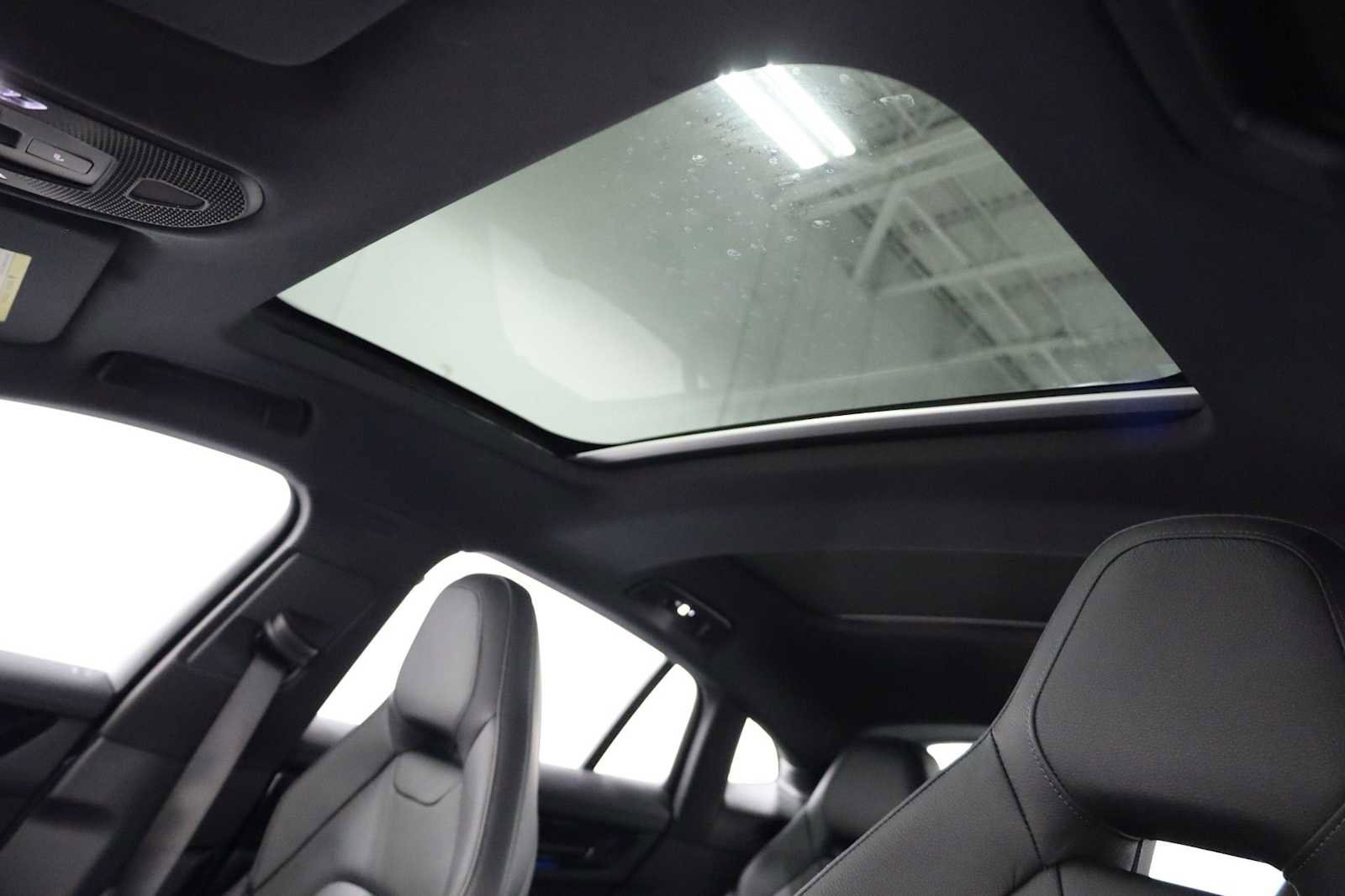 New 2026 Porsche Panamera image 19