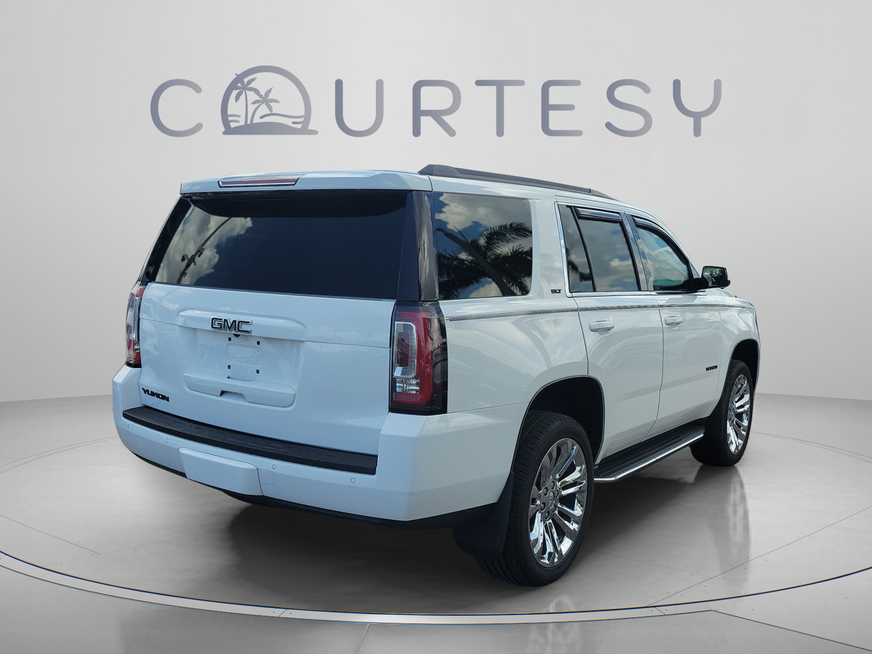 Used 2020 GMC Yukon SLT w/ Open Road Package RWD image 3