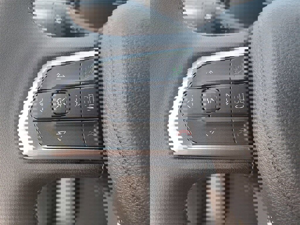 New 2026 Jeep Compass Limited w/ Sun, Sound & Navigation Group image 17