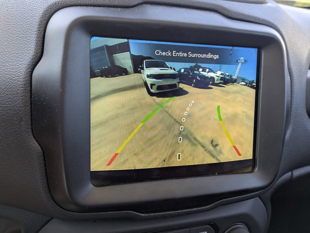 Used 2023 Jeep Renegade Altitude w/ Sun/Sound Group AWD/4WD image 19
