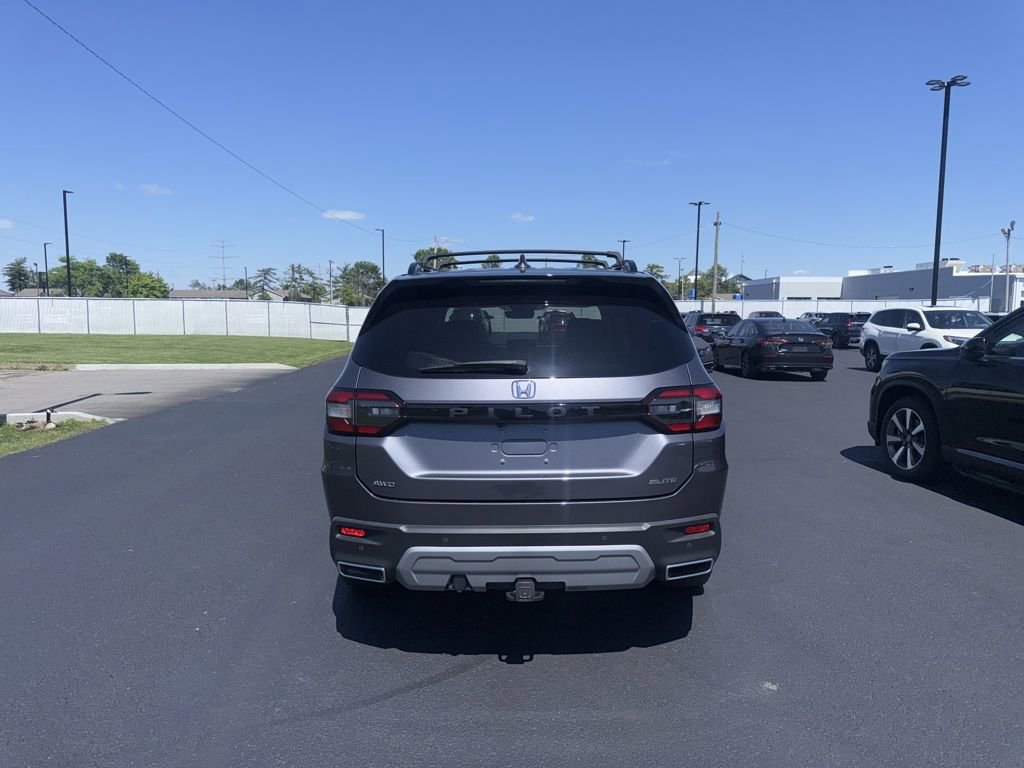 Used 2024 Honda Pilot Elite image 6