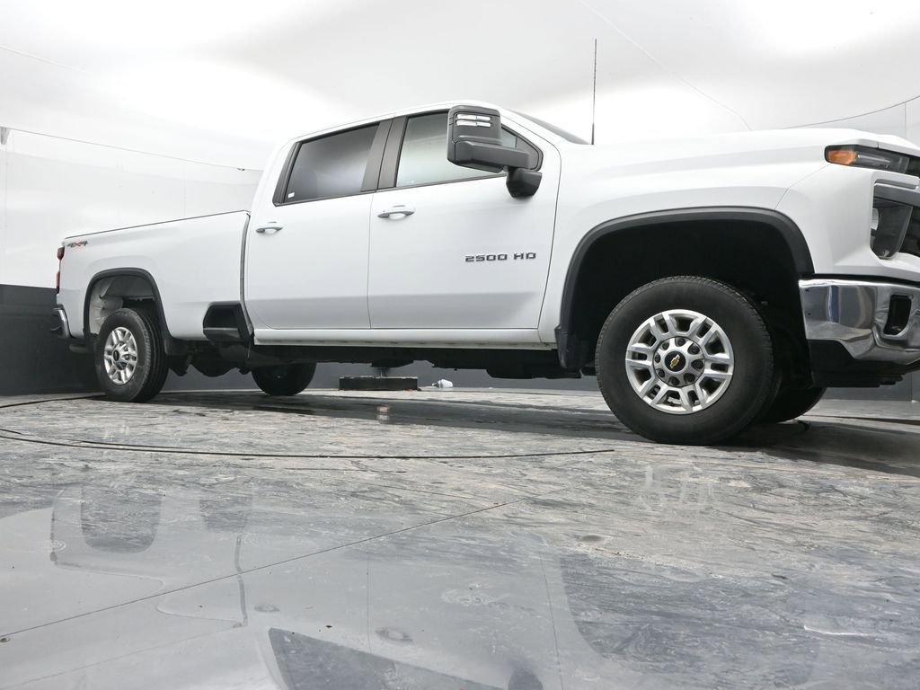 Used 2024 Chevrolet Silverado 2500 LT w/ Convenience Package image 45