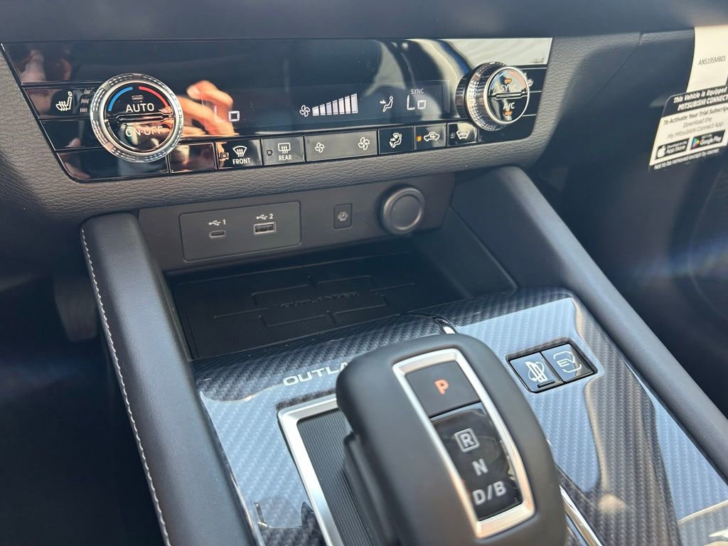 New 2025 Mitsubishi Outlander SE AWD/4WD image 34