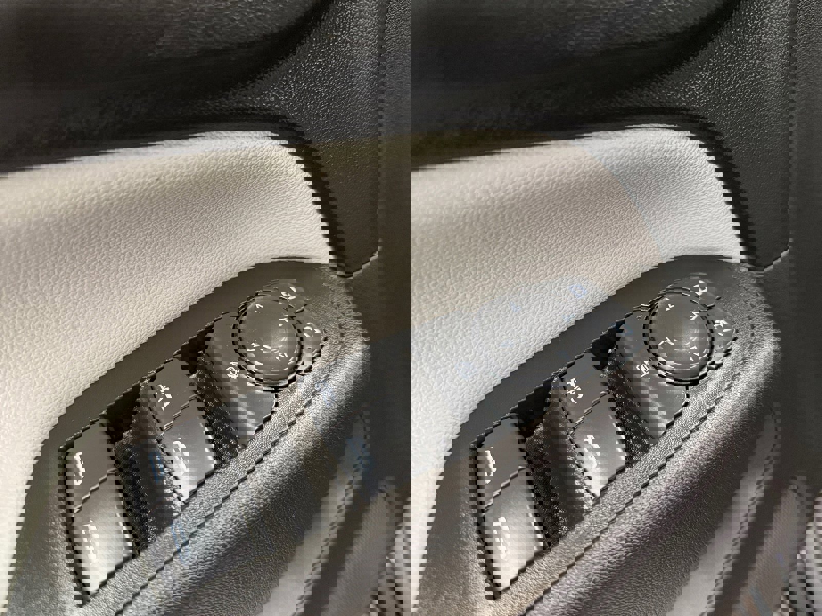 Used 2024 Chevrolet Equinox LS image 22