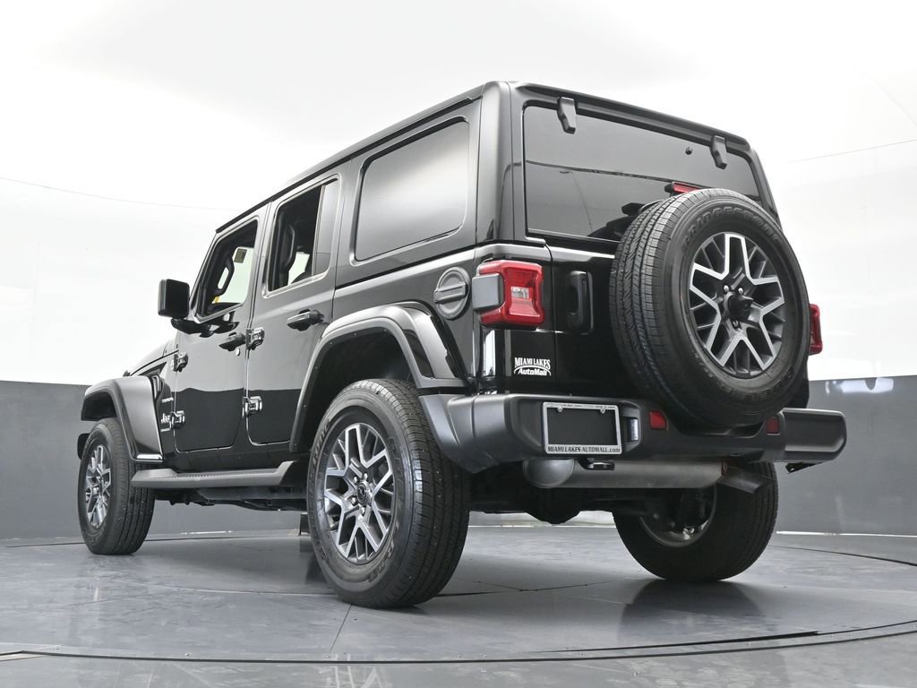 Used 2024 Jeep Wrangler Sahara image 53