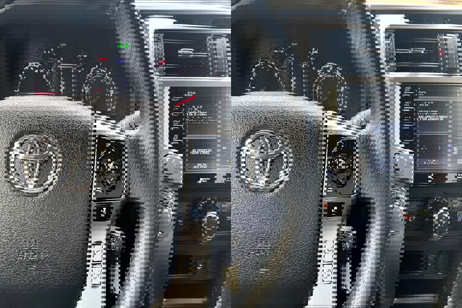 Used 2020 Toyota 4Runner SR5 image 26