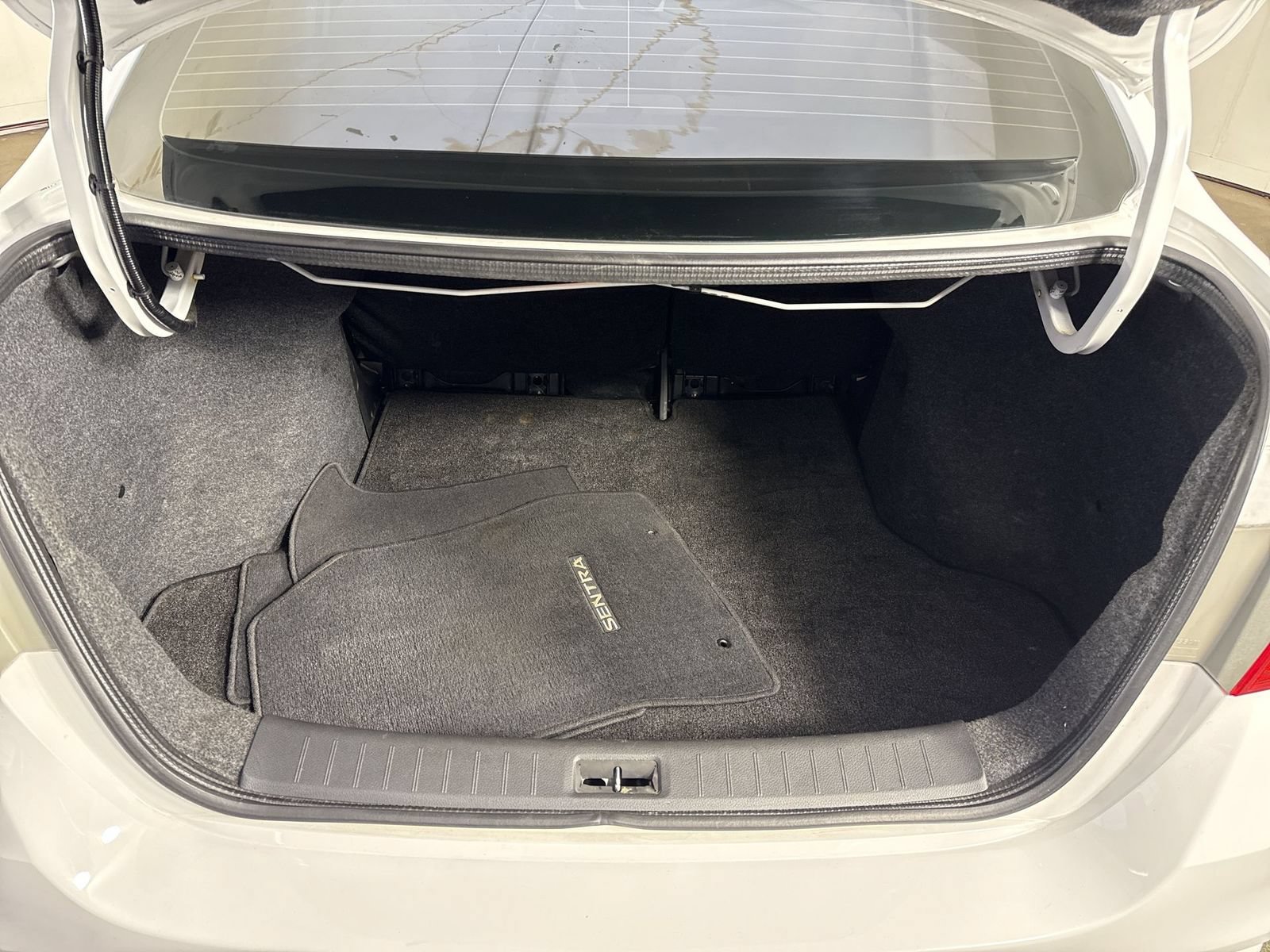 Used 2016 Nissan Sentra S FWD image 31