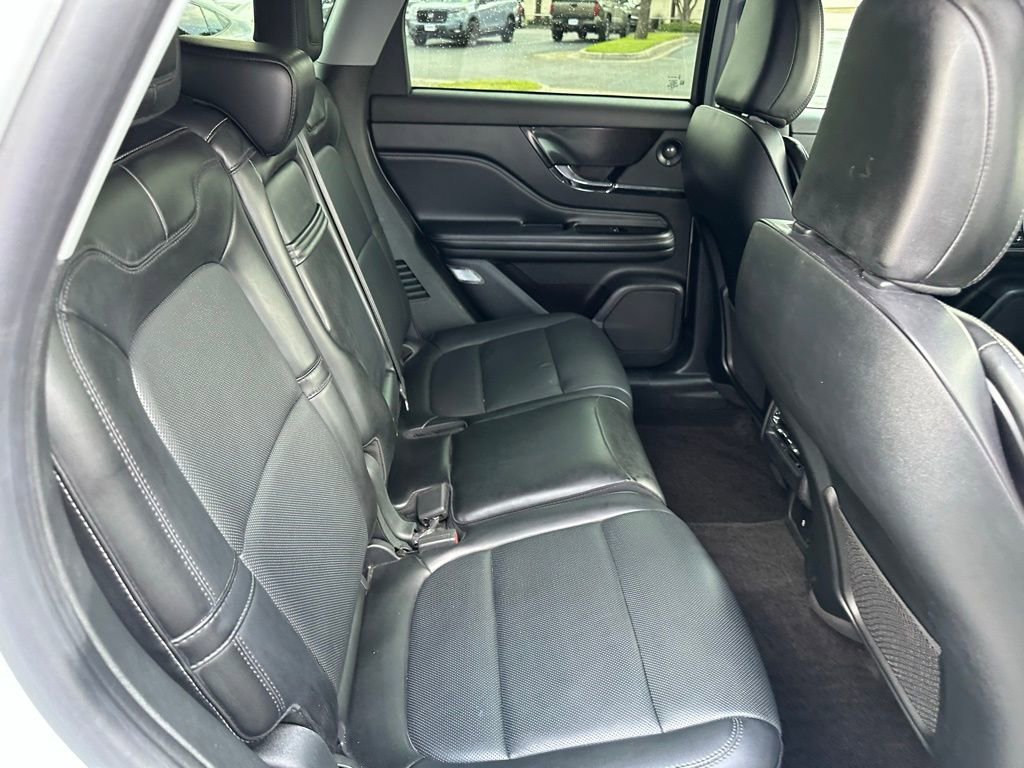 Used 2022 Lincoln Corsair Reserve w/ Luxury Package FWD image 19