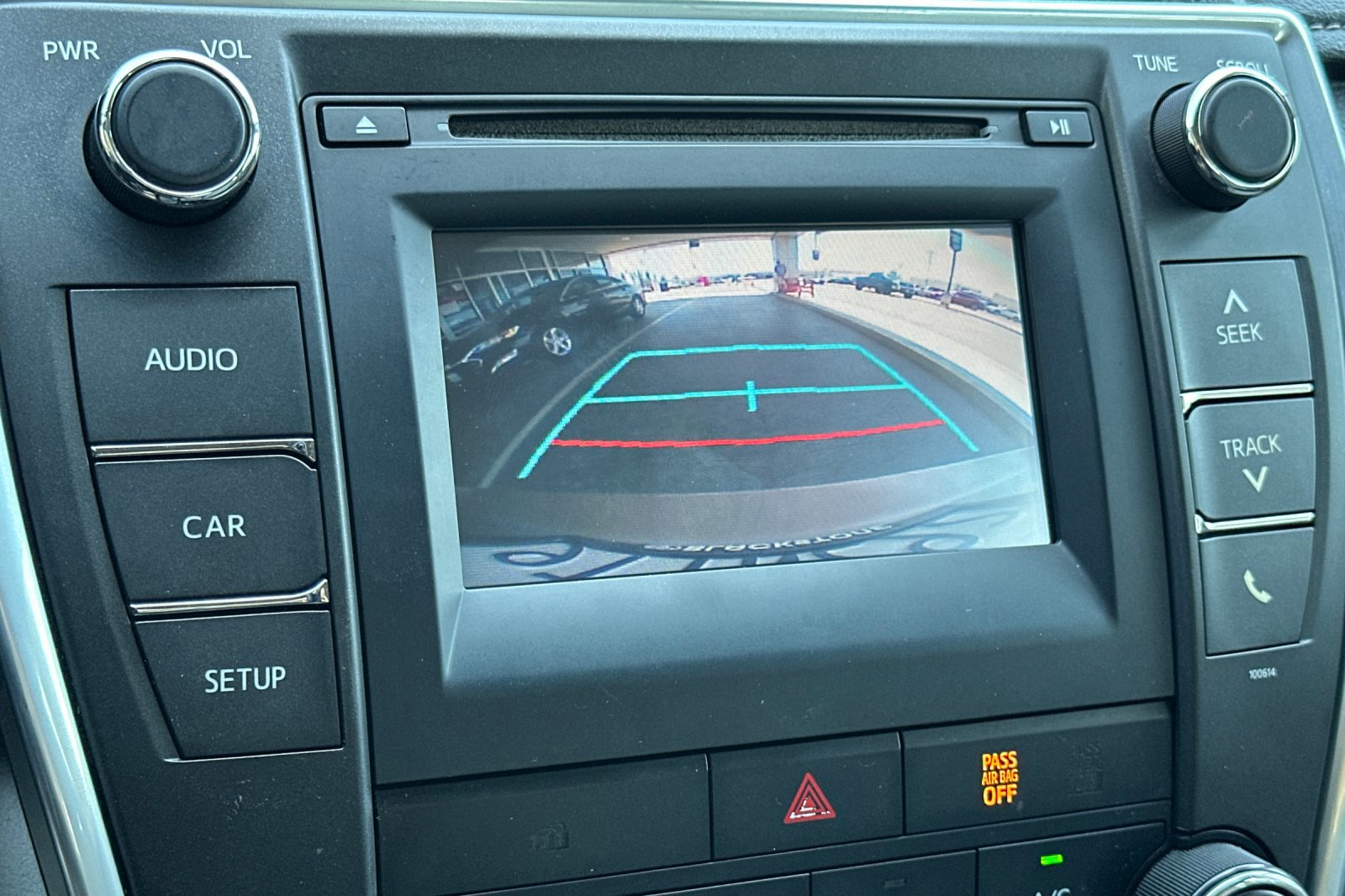Used 2017 Toyota Camry LE FWD image 18