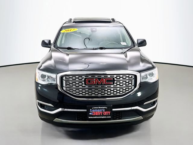 Used 2017 GMC Acadia Denali w/ Technology Package image 2