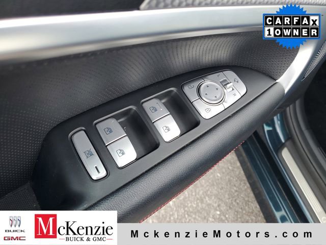 Used 2023 Genesis G70 2.0T w/ Sport Prestige Package RWD image 9