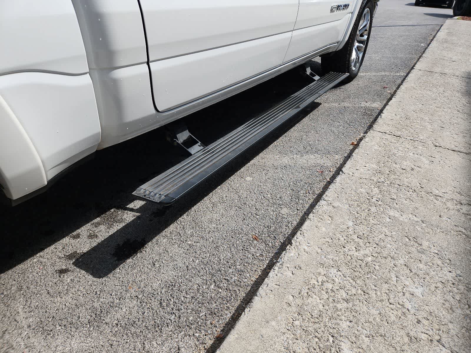 Used 2019 RAM 1500 Limited AWD/4WD image 26