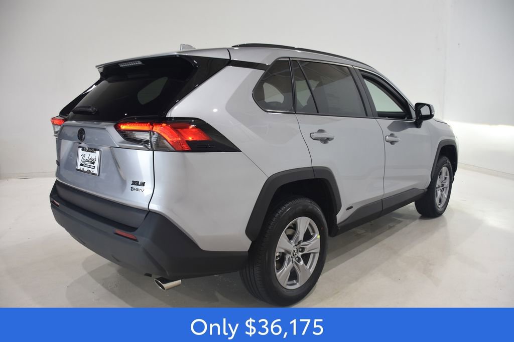 New 2025 Toyota RAV4 XLE image 4