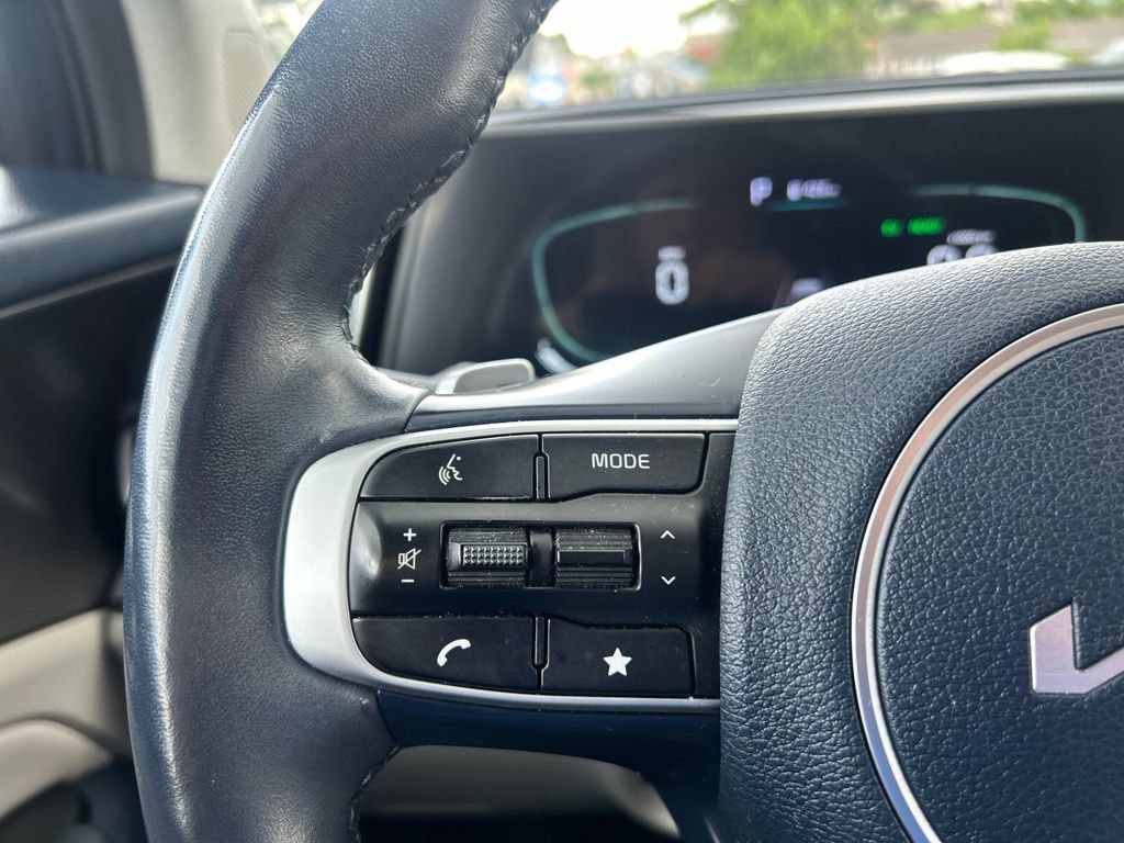 Certified 2023 Kia Sportage EX AWD/4WD image 22