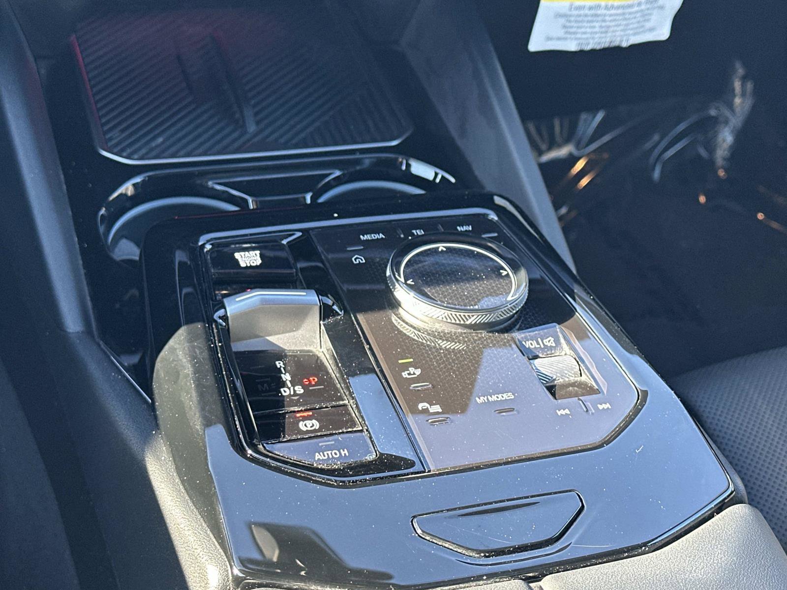 Used 2024 BMW 530i xDrive w/ Convenience Package image 25