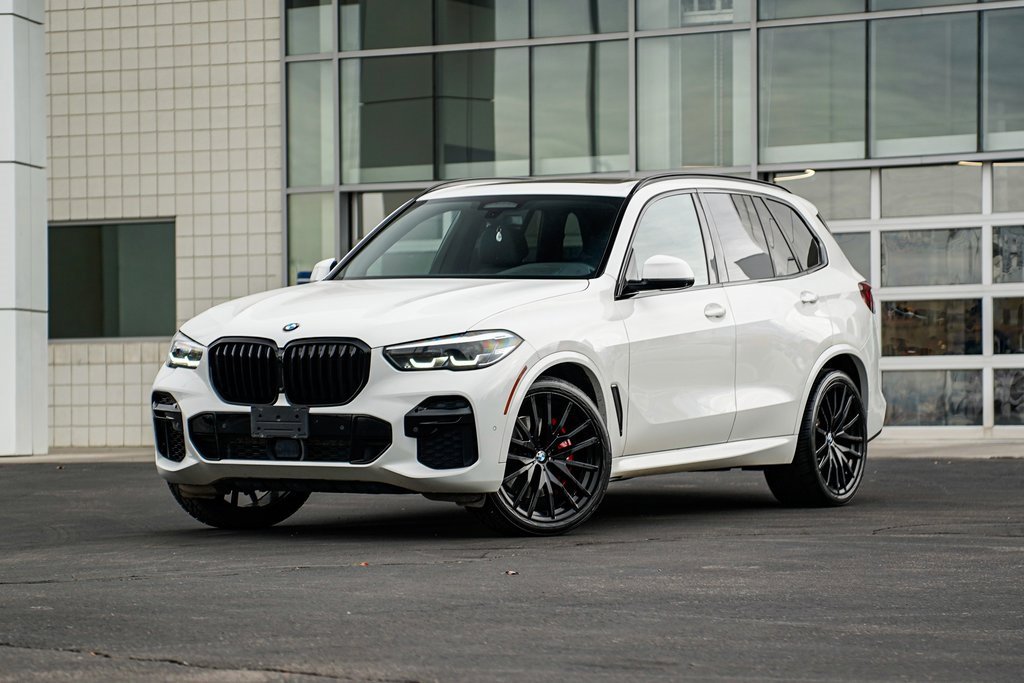 Used 2022 BMW X5 xDrive40i w/ M Sport Package image 1